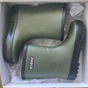 Stonz Olive Green Waterproof Boots